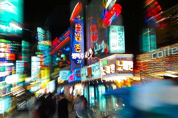 포토 JPG 야경 거리 간판 사람 야외 건물 빛 카페 도시 밤거리 술집 도심 네온 장노출 노래방 라이트효과 맥주집 호프집 국내포토 건축물 촬영기법 상점 야간 파일형식 효과 풍경_경치