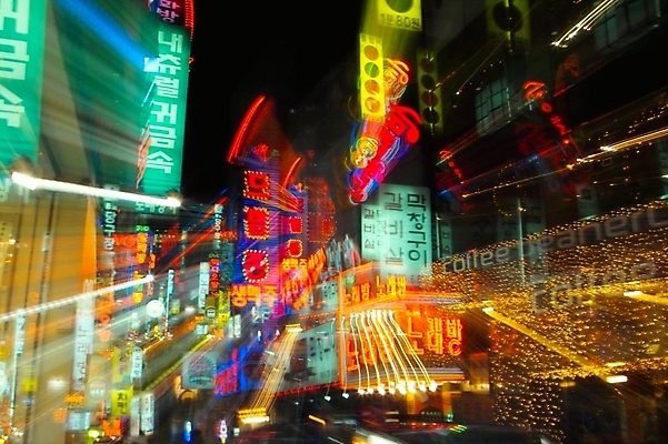 포토 JPG 야경 거리 간판 사람없음 야외 건물 빛 카페 도시 밤거리 술집 도심 네온 장노출 노래방 라이트효과 맥주집 호프집 국내포토 건축물 촬영기법 상점 야간 파일형식 효과 풍경_경치