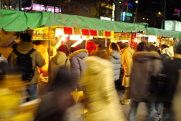 포토 JPG 사계절 계절 겨울 야경 자연 거리 사람 야외 빛 도시 밤거리 도심 노점상 포장마차 국내포토 풍경 식당 밤 야간 생태계 파일형식