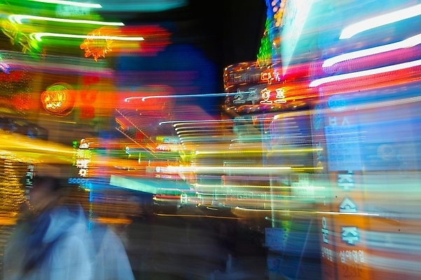 포토 JPG 야경 거리 간판 사람없음 야외 건물 빛 상점 도시 밤거리 도심 네온 장노출 라이트효과 국내포토 건축물 촬영기법 야간 파일형식 효과 풍경_경치