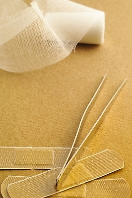 포토 JPG 의학 사람없음 치료 의료용품 반창고 오브젝트 붕대 핀셋 거즈 국내포토 의료기기 도구 파일형식