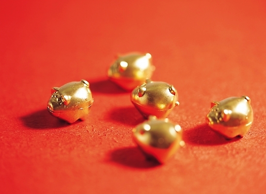 포토 JPG 생활용품 실내 사람없음 장식 여러개 오브젝트 금돼지 동물가족 복돼지 국내포토 다수 가족 내부 돼지 파일형식