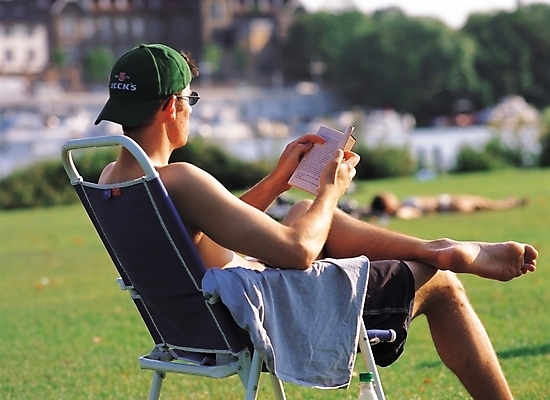 포토 JPG 주간 웰빙 공원 남자 여유 의자 레저 휴가 휴식 한명 사람 앉기 잔디 20대 성인 취미 야외 뒷모습 독서 한가함 남자만 남자한명만 성인남자만 청년만 청년남자만 청년남자한명만 성인한명만 성인남자한명만 성인만 국내포토 자연요소 식물 1 공공시설 감정 뷰포인트 가구 컨셉 모션 청년 파일형식