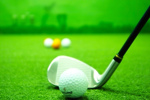 포토 JPG 스포츠용품 스포츠 골프 공 레저 골프공 골프용품 실내 사람없음 레포츠 운동 구기 공간 골프채 매트 클럽 골프연습장 아이언 국내포토 골프장 건강 내부 오브젝트 파일형식