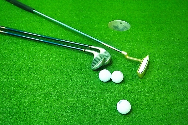 포토 JPG 스포츠용품 스포츠 골프 공 레저 골프공 골프용품 실내 사람없음 레포츠 운동 구기 공간 골프채 매트 클럽 골프연습장 아이언 퍼터 국내포토 골프장 건강 내부 오브젝트 파일형식