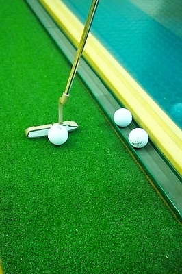 포토 JPG 스포츠용품 스포츠 골프 공 레저 골프공 골프용품 실내 사람없음 레포츠 운동 구기 공간 골프채 클럽 골프연습장 퍼터 국내포토 골프장 건강 내부 오브젝트 파일형식