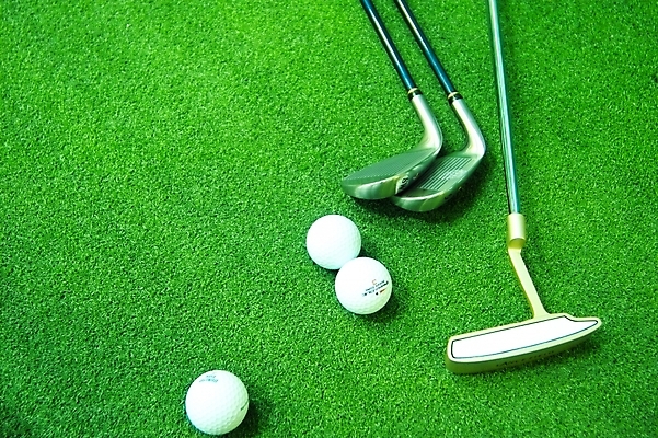 포토 JPG 스포츠용품 스포츠 골프 공 레저 골프공 골프용품 실내 사람없음 레포츠 운동 구기 공간 골프채 클럽 골프연습장 아이언 퍼터 국내포토 골프장 건강 내부 오브젝트 파일형식