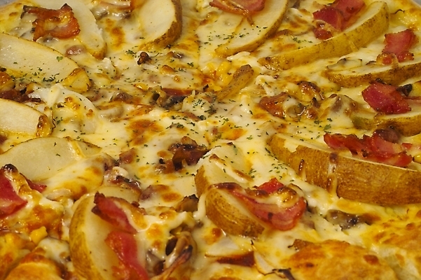 포토 JPG 음식 외국문화 피자 패스트푸드 서양음식 사람없음 감자튀김 이탈리아음식 이탈리아문화 토핑 씬피자 포테이토피자 국내포토 문화 감자 튀김 인스턴트 유럽문화 파일형식