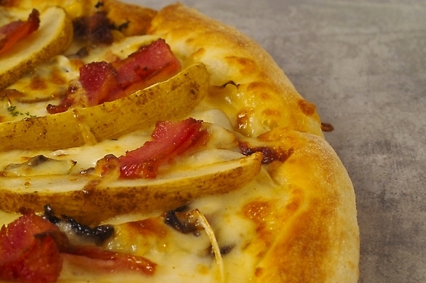 포토 JPG 음식 외국문화 피자 패스트푸드 서양음식 근접촬영 사람없음 감자튀김 이탈리아음식 이탈리아문화 토핑 씬피자 포테이토피자 국내포토 문화 뷰포인트 감자 튀김 인스턴트 유럽문화 파일형식