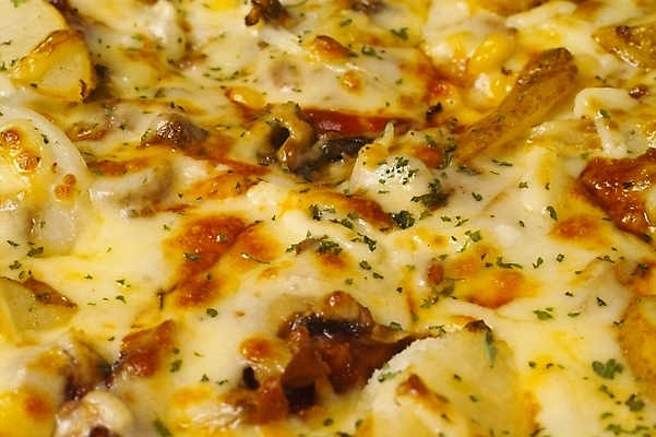 포토 JPG 음식 외국문화 피자 패스트푸드 서양음식 근접촬영 사람없음 감자튀김 이탈리아음식 이탈리아문화 토핑 씬피자 포테이토피자 국내포토 문화 뷰포인트 감자 튀김 인스턴트 유럽문화 파일형식