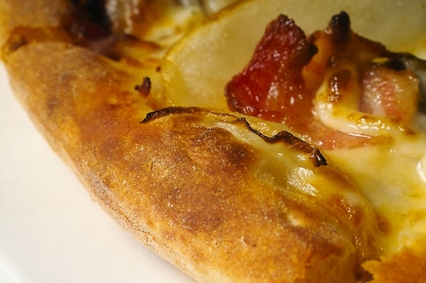 포토 JPG 음식 외국문화 피자 패스트푸드 서양음식 근접촬영 사람없음 감자튀김 이탈리아음식 이탈리아문화 토핑 씬피자 포테이토피자 국내포토 문화 뷰포인트 감자 튀김 인스턴트 유럽문화 파일형식