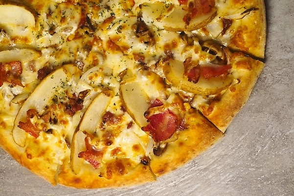 포토 JPG 음식 외국문화 피자 패스트푸드 서양음식 사람없음 감자튀김 이탈리아음식 이탈리아문화 토핑 씬피자 포테이토피자 국내포토 문화 감자 튀김 인스턴트 유럽문화 파일형식