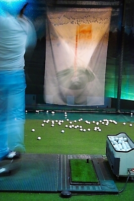 포토 JPG 남자 스포츠 골프 레저 골프공 골프용품 실내 한명 사람 20대 성인 레포츠 운동 구기 공간 골프채 골퍼 감독 스윙 연습 골프연습장 시타 시타실 남자만 남자한명만 성인남자만 청년만 청년남자만 청년남자한명만 성인한명만 성인남자한명만 성인만 국내포토 직업 1 스포츠용품 포즈 공 골프장 운동선수 건강 청년 내부 파일형식