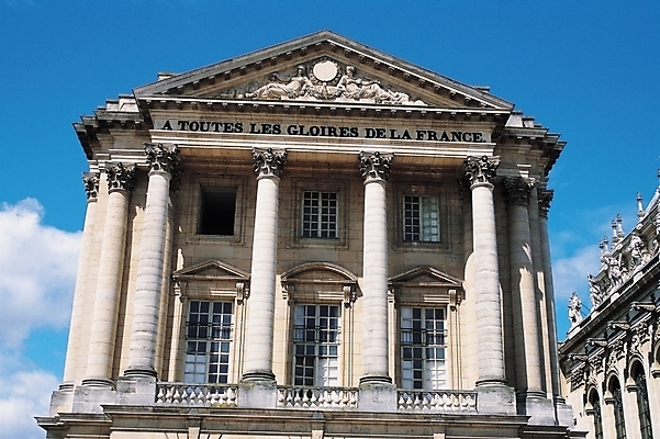 포토 JPG 주간 구름 해외풍경 시설물 건축 문화 로우앵글 외국문화 여행 고건축 사람없음 야외 박물관 문화시설 국내포토 자연요소 해외 건축물 뷰포인트 풍경 시설 파일형식