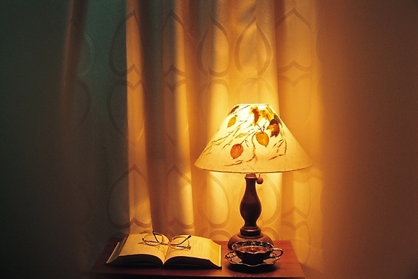 포토 JPG 안경 커피 음료 생활용품 조명 실내 사람없음 장식 책 인테리어 스탠드 커튼 커피잔 국내포토 디자인 잡화 잔 내부 오브젝트 파일형식