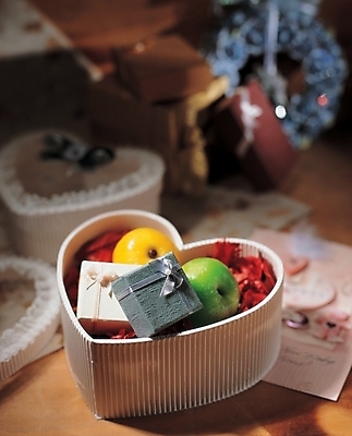 포토 JPG 음식 백그라운드 화이트데이 디저트 발렌타인데이 선물 사랑 이벤트 사람없음 선물상자 상자 하트 오브젝트 이벤트용품 국내포토 모양 감정 데이이벤트 파일형식