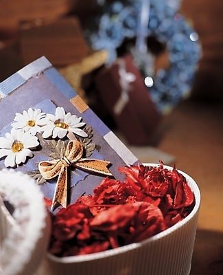 포토 JPG 음식 백그라운드 화이트데이 디저트 발렌타인데이 선물 사랑 이벤트 사람없음 선물상자 상자 하트 오브젝트 국내포토 모양 감정 데이이벤트 파일형식