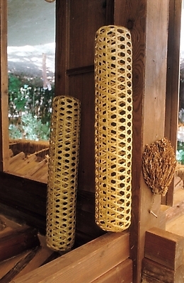 포토 JPG 주간 한국문화 한국전통 전통 생활용품 한국 사람없음 야외 오브젝트 문지방 죽부인 국내포토 자연요소 동양문화 아시아 문 파일형식