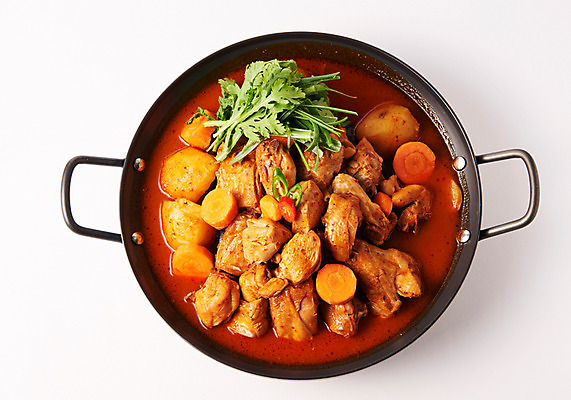 포토 JPG 스튜디오촬영 그릇 한식 음식 실내 사람없음 하이앵글 닭 냄비 닭볶음탕 국내포토 식기 뷰포인트 조류 내부 솥 닭고기요리 파일형식