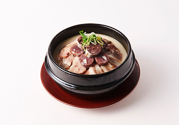 포토 JPG 스튜디오촬영 그릇 한식 음식 실내 사람없음 뚝배기 파 순대 순대국 국내포토 식기 채소 내부 국 파일형식