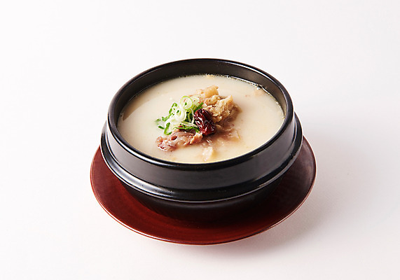 포토 JPG 스튜디오촬영 그릇 한식 음식 실내 사람없음 뚝배기 도가니탕 국내포토 식기 내부 탕 파일형식