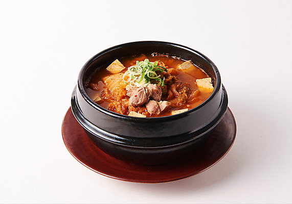 포토 JPG 스튜디오촬영 그릇 한식 음식 김치 실내 돼지고기 사람없음 뚝배기 두부 파 김치찌개 국내포토 식기 채소 육류 내부 찌개 파일형식