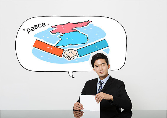 편집이미지 손 남자 말풍선 지도 포토일러 악수 한국 한명 상반신 20대 성인 평화 한국인 비즈니스맨 뉴스 아나운서 사회이슈 한반도 남북분단 남북협상 이미지편집 AI파일 직업 1 아시아 컨셉 비즈니스 사람 동양인 손짓 청년 신체부위 경제 직장인 파일형식 벡터