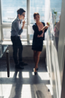 포토 JPG 주간 전신 여자 남자 회의 실내 서기 정장 20대 성인 두명 앞모습 아웃포커스 비즈니스라이프 한국인 직장인 비즈니스맨 비즈니스우먼 발표 동료 회의실 신입사원 국내포토 자연요소 직업 라이프스타일 옷 뷰포인트 비즈니스 관계 모션 촬영기법 사람 동양인 청년 내부 파일형식