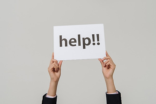 포토 JPG 스튜디오촬영 손 배너 여자 포즈 사각프레임 실내 한명 들기 20대 성인 신체부위 비즈니스라이프 한국인 도움 직장인 헬프 국내포토 직업 1 라이프스타일 컨셉 모션 프레임 사람 동양인 청년 내부 사각형 파일형식