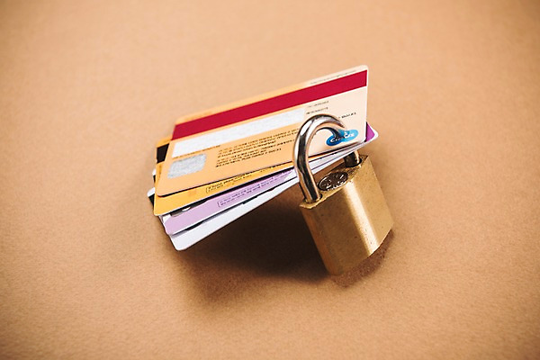 포토 JPG 자물쇠 사람없음 금융 신용카드 묶기 국내포토 모션 경제 파일형식