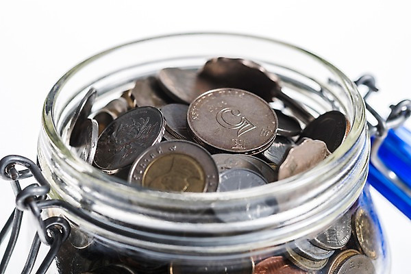 포토 JPG 유리병 사람없음 금융 동전 담기 외화 국내포토 돈 모션 병_용기 경제 파일형식