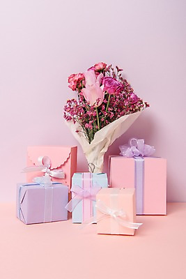 포토 JPG 백그라운드 프로포즈 선물 이벤트 사람없음 선물상자 장미 파스텔 국내포토 꽃 학용품 상자 파일형식