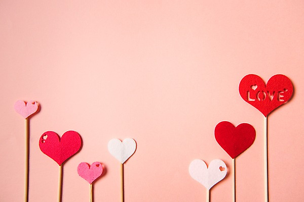 포토 JPG 분홍색 백그라운드 프로포즈 사랑 사람없음 빨간색 팻말 하트 파스텔 국내포토 모양 감정 컬러 학용품 프레임 파일형식