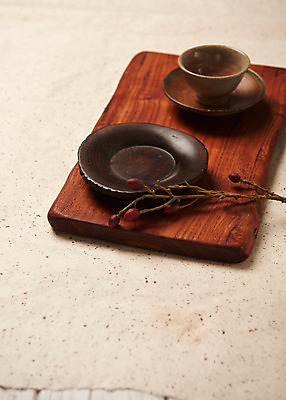 포토 JPG 스튜디오촬영 전통 그릇 주방용품 실내 사람없음 목재 나뭇가지 사기그릇 찻잔 한지 국내포토 나무 식기 종이 생활용품 재료 잔 내부 파일형식