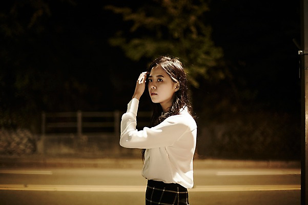 포토 JPG 우먼라이프 응시 여자 피곤 한명 상반신 20대 성인 야외 옆모습 걷기 한국인 직장인 야간 퇴근 세미정장 힘듦 성인여자한명만 국내포토 자연요소 직업 1 라이프스타일 시선 뷰포인트 컨셉 모션 사람 동양인 정장 청년 출퇴근 여자한명만 성인여자만 파일형식