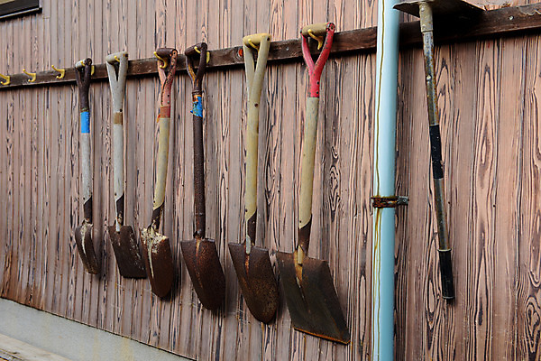 포토 JPG 주간 사람없음 야외 일본 고리 농기구 삽 걸림 효고 국내포토 자연요소 아시아 농업 모션 파일형식