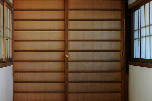 포토 JPG 주간 창문 주택 사람없음 야외 문 일본 일본건축 일본가옥 이바라키 국내포토 자연요소 아시아 건물 동양건축 일본전통 파일형식