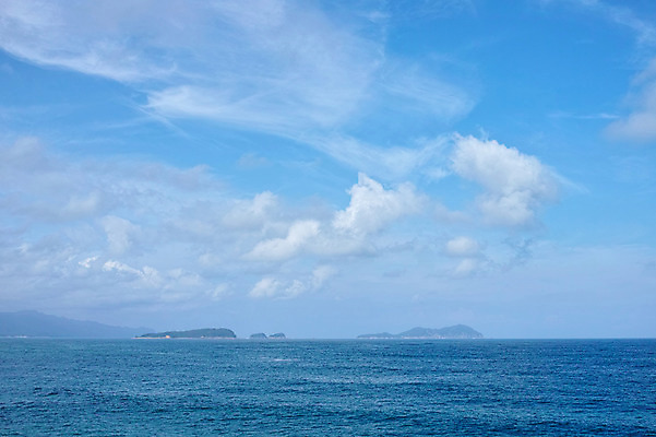 포토 JPG 주간 구름 바다 섬 자연 하늘 풍경 사람없음 야외 일본 맑음 도쿠시마 국내포토 자연요소 아시아 날씨 생태계 파일형식