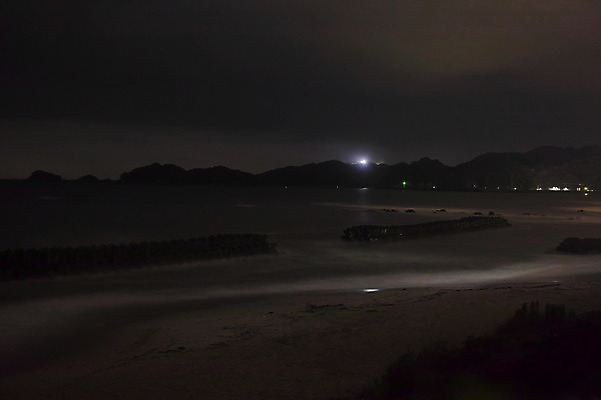 포토 JPG 자연 산 풍경 해변 사람없음 야외 일본 야간 방파제 도쿠시마 국내포토 자연요소 공공시설 아시아 바다 생태계 파일형식