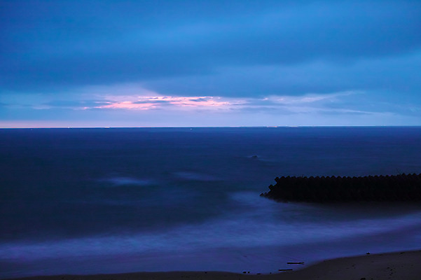 포토 JPG 주간 구름 자연 하늘 풍경 해변 사람없음 야외 노을 일본 방파제 도쿠시마 수평선 국내포토 자연요소 공공시설 아시아 바다 생태계 파일형식