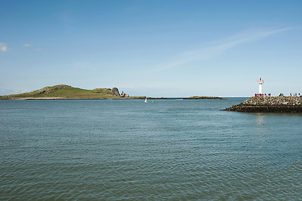 포토 JPG 해외이미지 유럽 스포츠 바다 요트 등대 항해 따뜻함 사람 사람없음 물 맑음 봄 뜨거움 신호등 만족 아일랜드 해외202004 해외포토 자연요소 계절 감정 나라 배_교통 날씨 파일형식 이미지허브