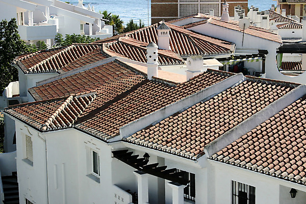 포토 JPG 해외이미지 디자인 유럽 벽 여행 건축양식 창문 지붕 추상 주택 사람없음 건물 빨간색 도시 재산 우아함 지중해 타일 언덕 질감 타운 L R 부동산중개인 진짜 스타일 해외202004 해외포토 건축물 알파벳 건축 나라 바다 컬러 컨셉 무늬 부동산 금융 중개인 파일형식 이미지허브