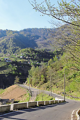 포토 JPG 해외이미지 도로 여행 백그라운드 자연 하늘 휴가 산 파노라마 풍경 사람없음 야외 초록색 여름 햇빛 태양 마을 계곡 일몰 봄 숲 언덕 내추럴 조지아 해외202004 해외포토 자연요소 계절 길 컬러 교통시설 촬영기법 노을 생태계 동유럽 파일형식 이미지허브