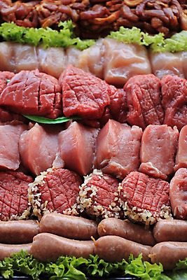 포토 JPG 해외이미지 음식 조각 탁자 쟁반 육류 돼지고기 스테이크 요리 사람없음 파티 식사 저녁식사 치킨 소고기 햄버거 신선 소시지 그릴 작음 바비큐 자르기 주사위 날것 섞기 해외202004 해외포토 가구 식재료 모션 주방용품 패스트푸드 서양음식 이벤트 가공식품 크기 닭고기요리 파일형식 이미지허브