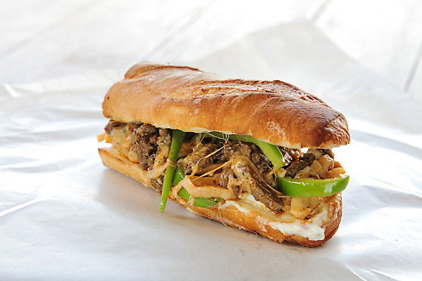 포토 JPG 해외이미지 음식 빵 채소 양파 피망 치즈 샌드위치 건강 육류 스테이크 요리 사람없음 초록색 식사 저녁식사 치킨 버섯 이탈리아 소고기 튀김 흰색 신선 오븐 맛 폐기물 바게트 잠수함 굽기 만취 속도 롤 테이크아웃 프랑스어 점심식사 후보 해외202004 해외포토 문자 유럽 컬러 컨셉 식재료 유제품 서양음식 가전제품 쓰레기 구이 닭고기요리 술취함 파일형식 이미지허브