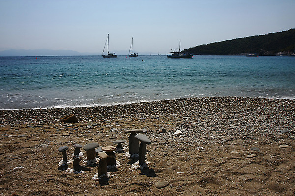 포토 JPG 해외이미지 모양 백그라운드 표면 휴식 해변 사람없음 야외 물 회색 게임 조약돌 역사 오브젝트 내추럴 아마추어 지질학 해외202004 해외포토 자연요소 교육 바다 컬러 컨셉 놀이 돌_바위 파일형식 이미지허브
