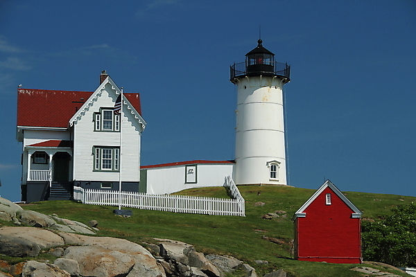 포토 JPG 해외이미지 바다 섬 여행 주택 등대 항해 경고 안전 풍경 해변 사람없음 야외 건물 빛 램프 신호등 신호 보안 네비게이션 해외202004 해외포토 건축물 배_교통 조명 파일형식 이미지허브