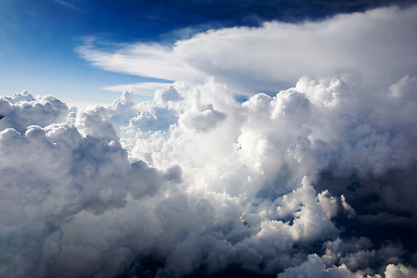 포토 JPG 해외이미지 구름 지구 백그라운드 자연 하늘 날씨 안테나 사람없음 가로 파란색 우주 어둠 흰색 분위기 질감 폭풍 천국 솜털 수평선 카피스페이스 해외202004 해외포토 자연요소 컬러 컨셉 통신 공백 생태계 파일형식 이미지허브
