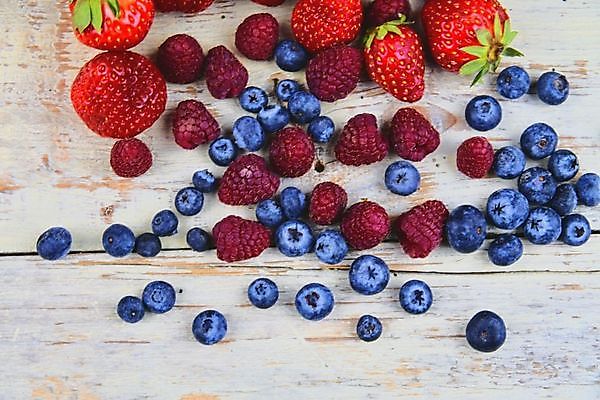 포토 JPG 해외이미지 열매 음식 백그라운드 농업 다이어트 과일 자연 딸기 디저트 건강 종류 사람없음 목재 빨간색 여름 파란색 컬러풀 정원 주스 활발 수확 흰색 신선 그룹 시장 닫기 달콤 맛 혼합 유기농 블루베리 날것 산딸기 레시피 밀짚 내추럴 숙성 채식주의자 해외202004 해외포토 나무 식물 웰빙 계절 산업 음료 컬러 컨셉 재료 모션 짚 생태계 채식 파일형식 이미지허브