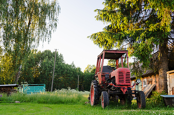 포토 JPG 해외이미지 나무 계절 산업 지구 밭 농업 부분 가정 자연 풍경 사람없음 빨간색 초록색 여름 마을 환경 정원 힘 기계 장비 시골 시간 업무 바퀴 사과 농부 에코 원예 복고 타이어 장면 트랙터 트레일러 옛날 해외202004 해외포토 식물 직업 컬러 과일 취미 작업 농기계 생태계 특수차량 파일형식 이미지허브